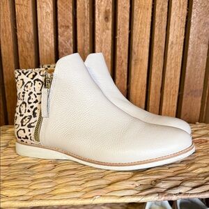 Chic White Ankle Boots with Leopard Detail